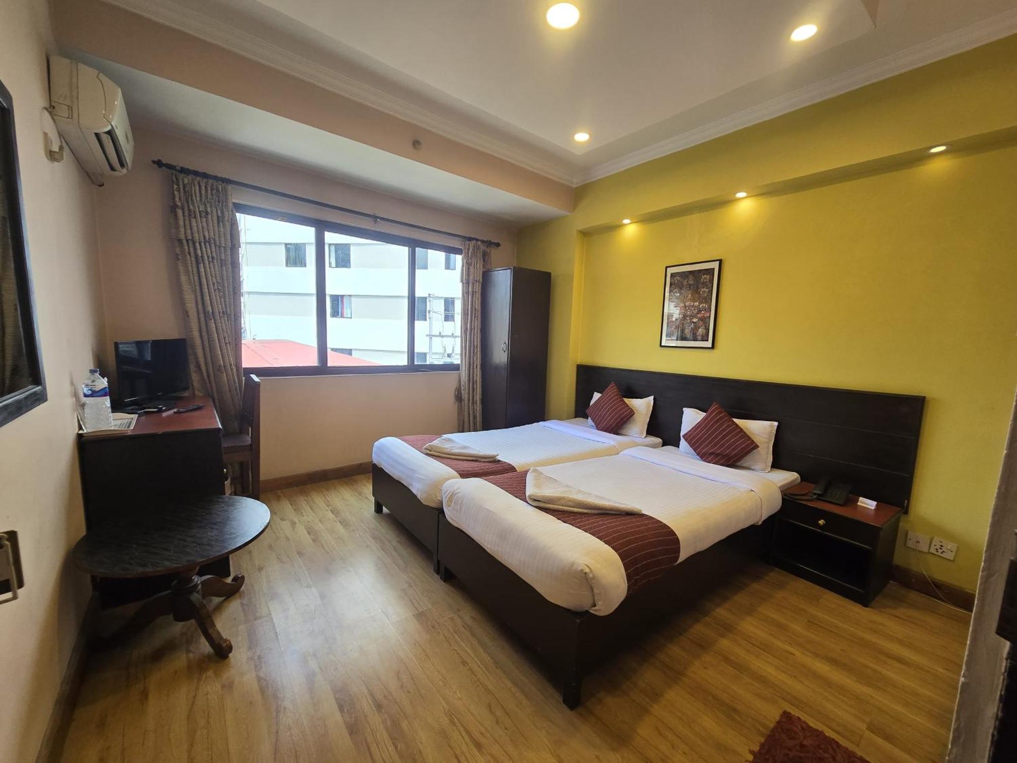 Cascade Hotel Kathmandu Buitenkant foto